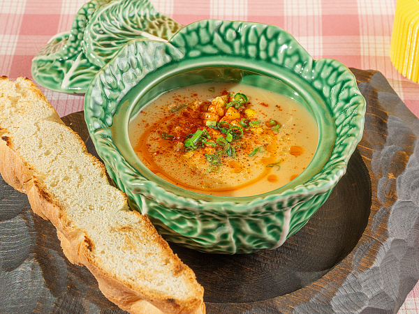 Суп-фондю с чеддером и кукурузой