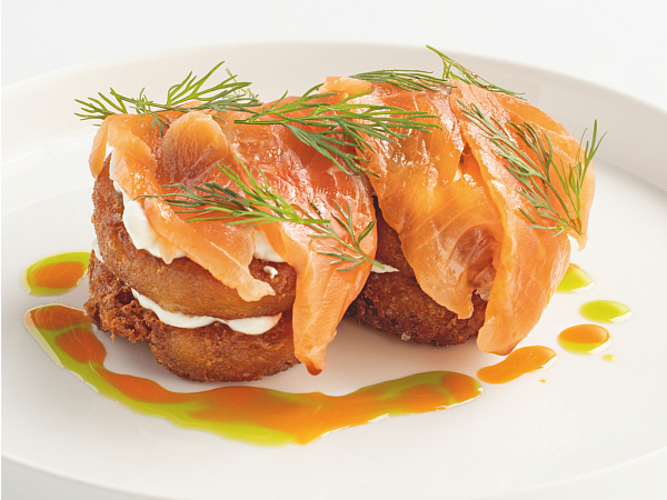  Сэндвич с хашбрауном и лососем