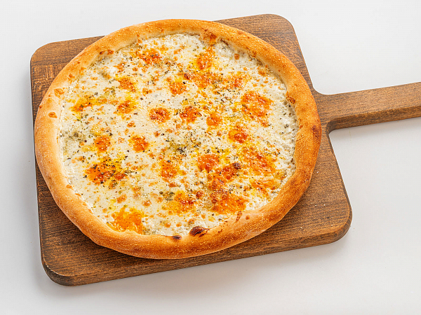 Пицца 4 сыра на тонком тесте