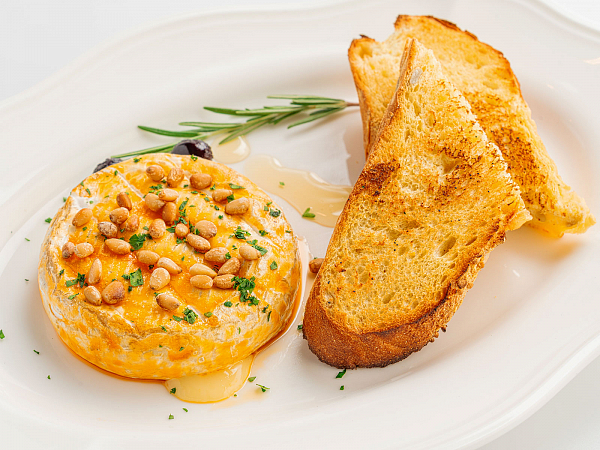 Запеченный камамбер