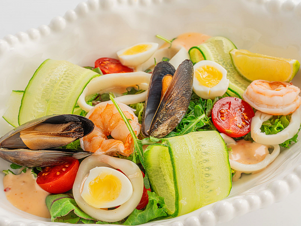 Салат с морепродуктами